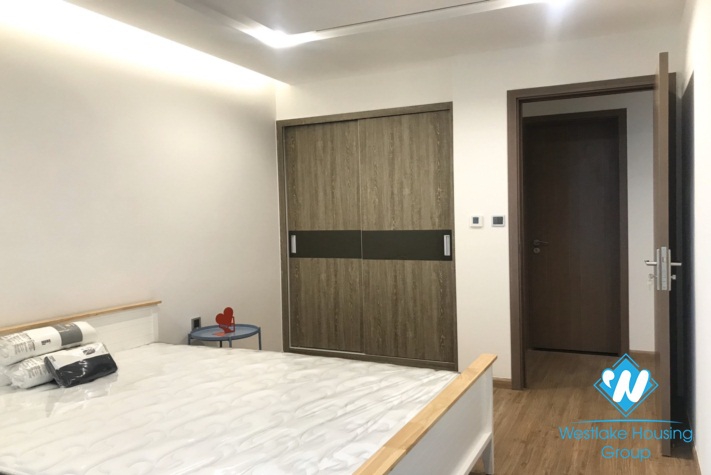 A high-end 1 bedroom apartment for rent in Vinhomes Metropolis, Ba Dinh